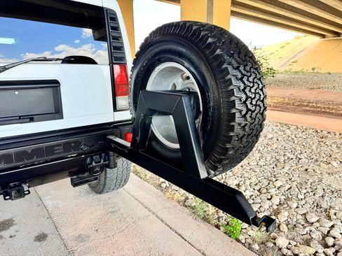 Used 2005 HUMMER H2 w/ Preferred Equipment Group AWD/4WD image 23