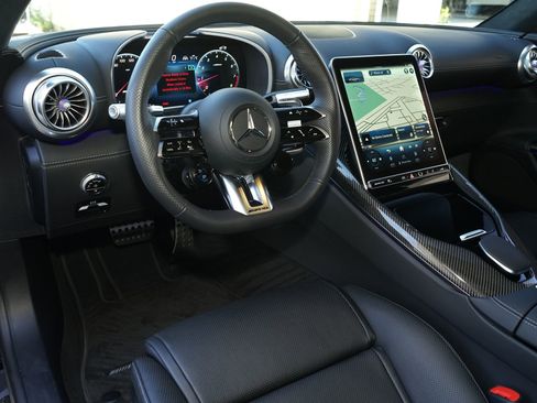 Used 2025 Mercedes-Benz AMG GT 63 image 9