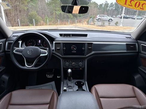 Used 2021 Volkswagen Atlas SE w/ Towing Package image 16