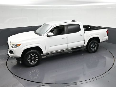 Used 2019 Toyota Tacoma SR w/ SR Convenience Package RWD image 25