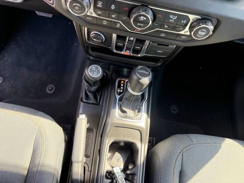New 2026 Jeep Gladiator Sport AWD/4WD image 16