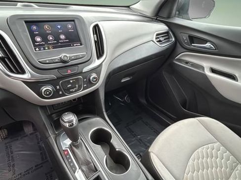 Used 2021 Chevrolet Equinox LS w/ LS Convenience Package image 24