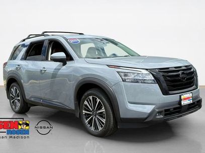 Used 2023 Nissan Pathfinder Platinum