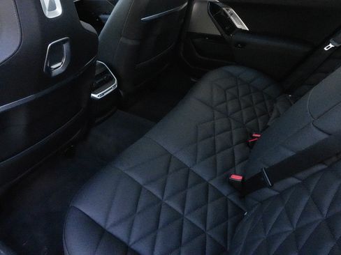 Certified 2024 BMW 740i RWD image 32