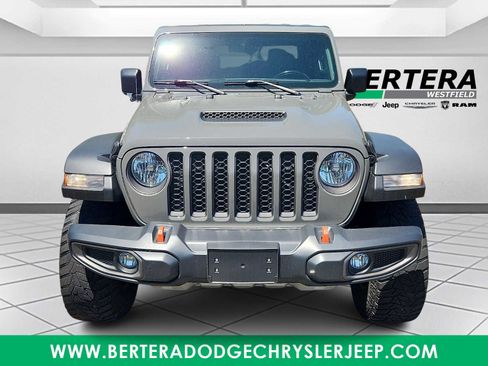 Used 2021 Jeep Gladiator Mojave AWD/4WD image 2