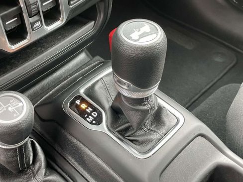 Used 2025 Jeep Wrangler Unlimited Sahara w/ Safety Group image 30