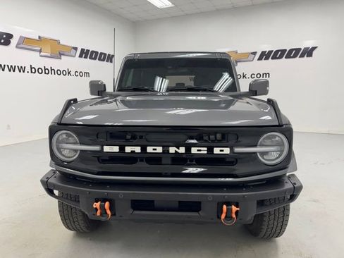 Used 2021 Ford Bronco Outer Banks AWD/4WD image 2