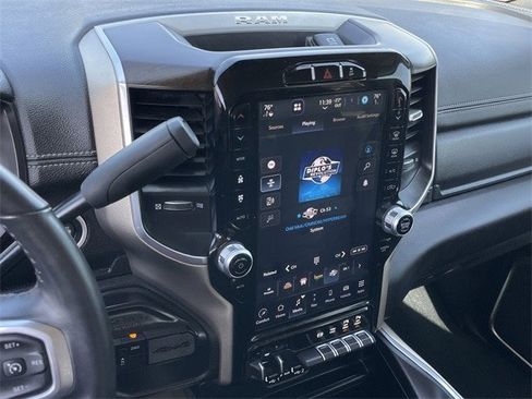Used 2024 RAM 2500 Laramie w/ Towing Technology Group image 18