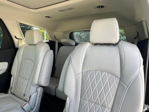 Used 2023 Buick Enclave Avenir w/ Trailering Package, 5000 lbs. FWD image 39