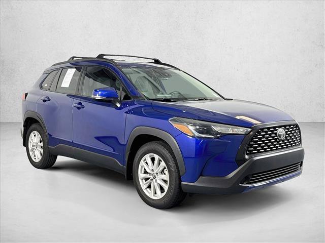 Used 2022 Toyota Corolla Cross LE AWD/4WD image 3