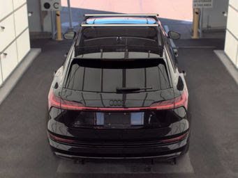 Used 2022 Audi e-tron Chronos AWD/4WD image 11