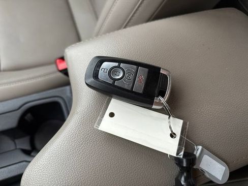 Used 2019 Ford Ranger Lariat w/ Equipment Group 501A Mid image 11