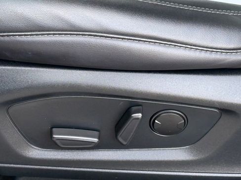 Certified 2023 Ford Explorer XLT w/ Equipment Group 202A image 7