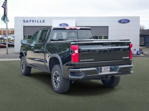 Used 2024 Chevrolet Silverado 1500 ZR2 AWD/4WD image 4