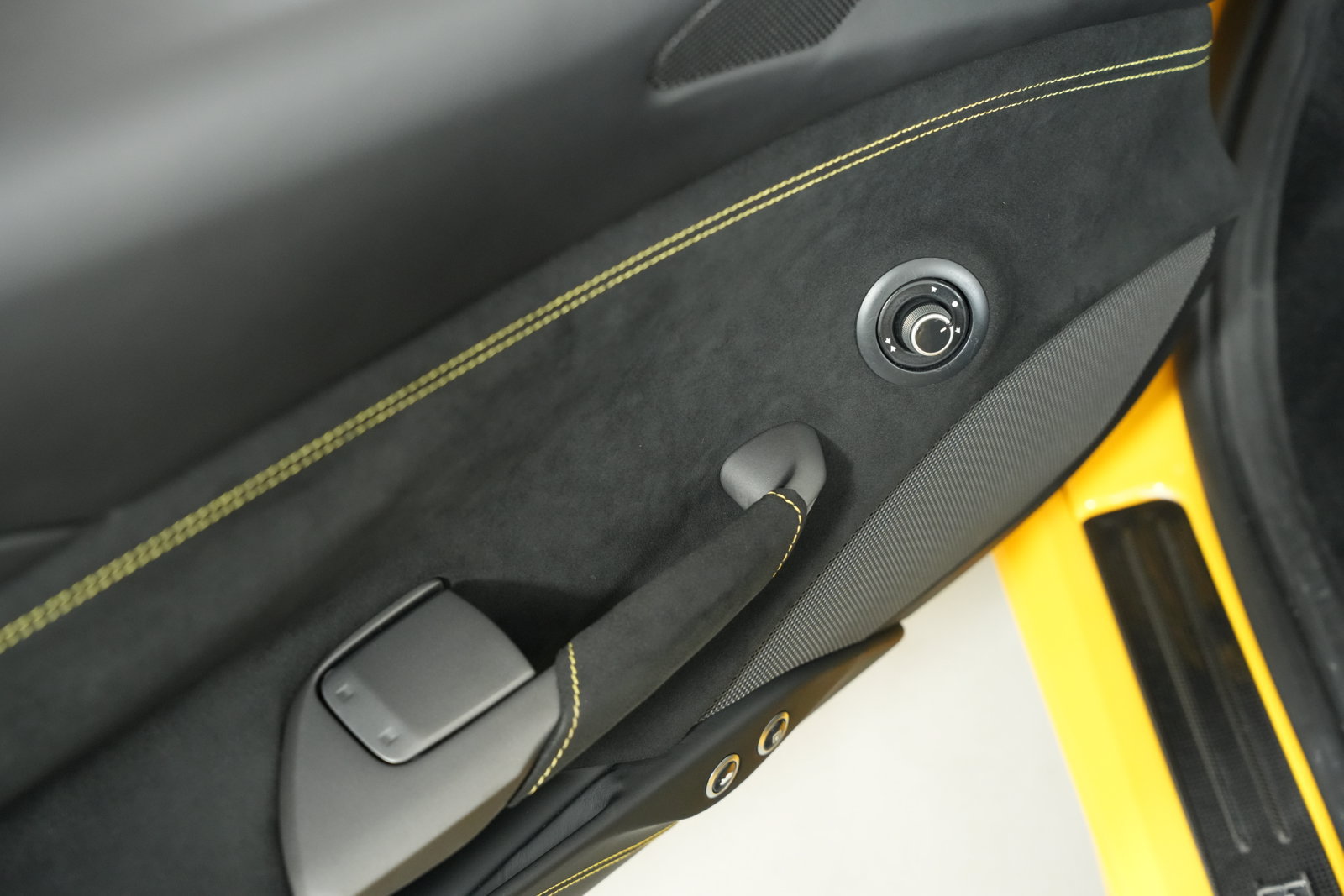 Certified 2018 Ferrari 488 Spider RWD image 29
