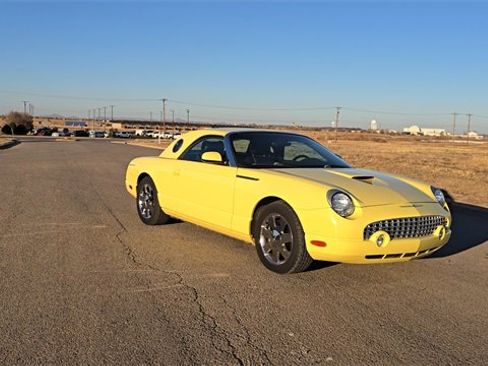 Used 2002 Ford Thunderbird image 4