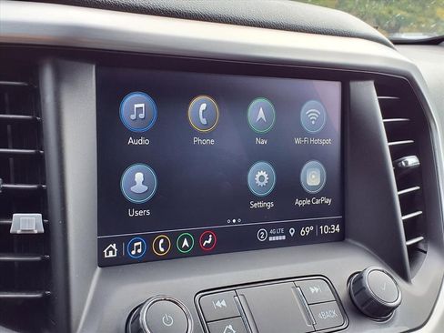 Used 2023 GMC Acadia SLT image 13