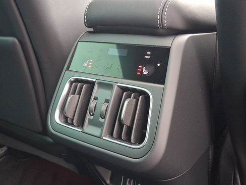 Certified 2025 Maserati Grecale Modena AWD/4WD image 28
