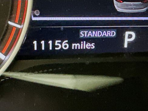 Used 2025 Nissan Rogue SV w/ SV Premium Package image 19