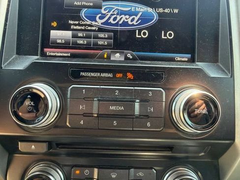 Used 2015 Ford F150 Lariat w/ Equipment Group 501A Mid AWD/4WD image 32
