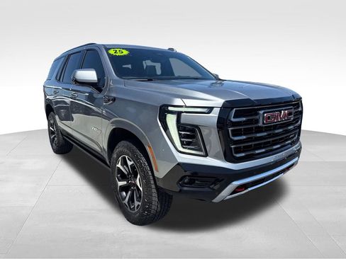 Used 2025 GMC Yukon AT4 w/ AT4 Premium Package AWD/4WD image 7