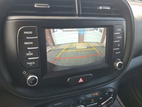Used 2020 Kia Soul LX FWD image 33