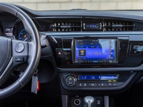 Used 2015 Toyota Corolla S FWD image 30