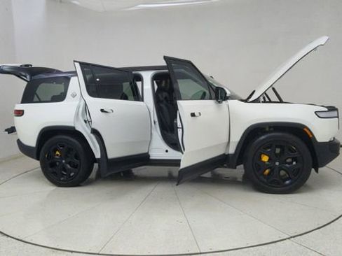 Used 2024 Rivian R1S Adventure image 72
