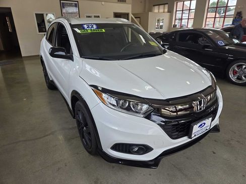 Used 2022 Honda HR-V Sport image 8