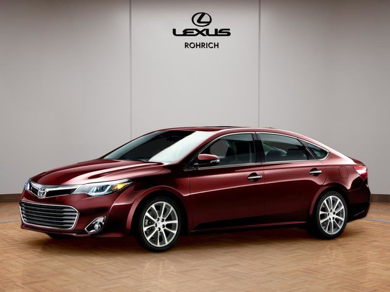 Used 2014 Toyota Avalon Limited image 1