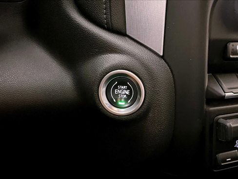 Used 2020 GMC Sierra 1500 SLT image 44