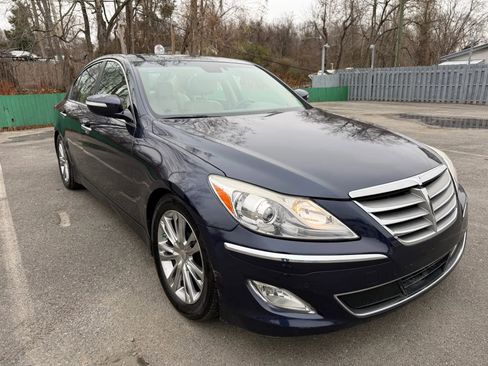 Used 2012 Hyundai Genesis 3.8 w/ Premium Pkg image 3