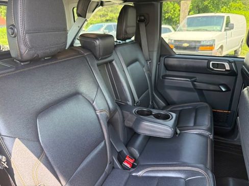 Used 2024 Ford Bronco Badlands AWD/4WD image 42