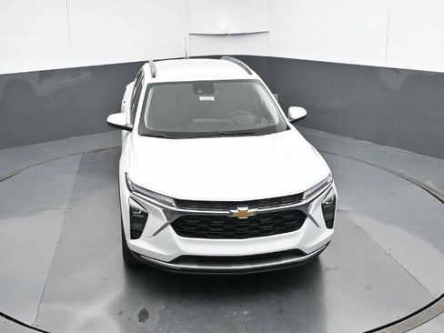 New 2026 Chevrolet Trax LT w/ Driver Confidence Package image 24