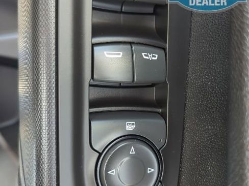 Used 2025 Chevrolet Silverado 2500 Custom image 13