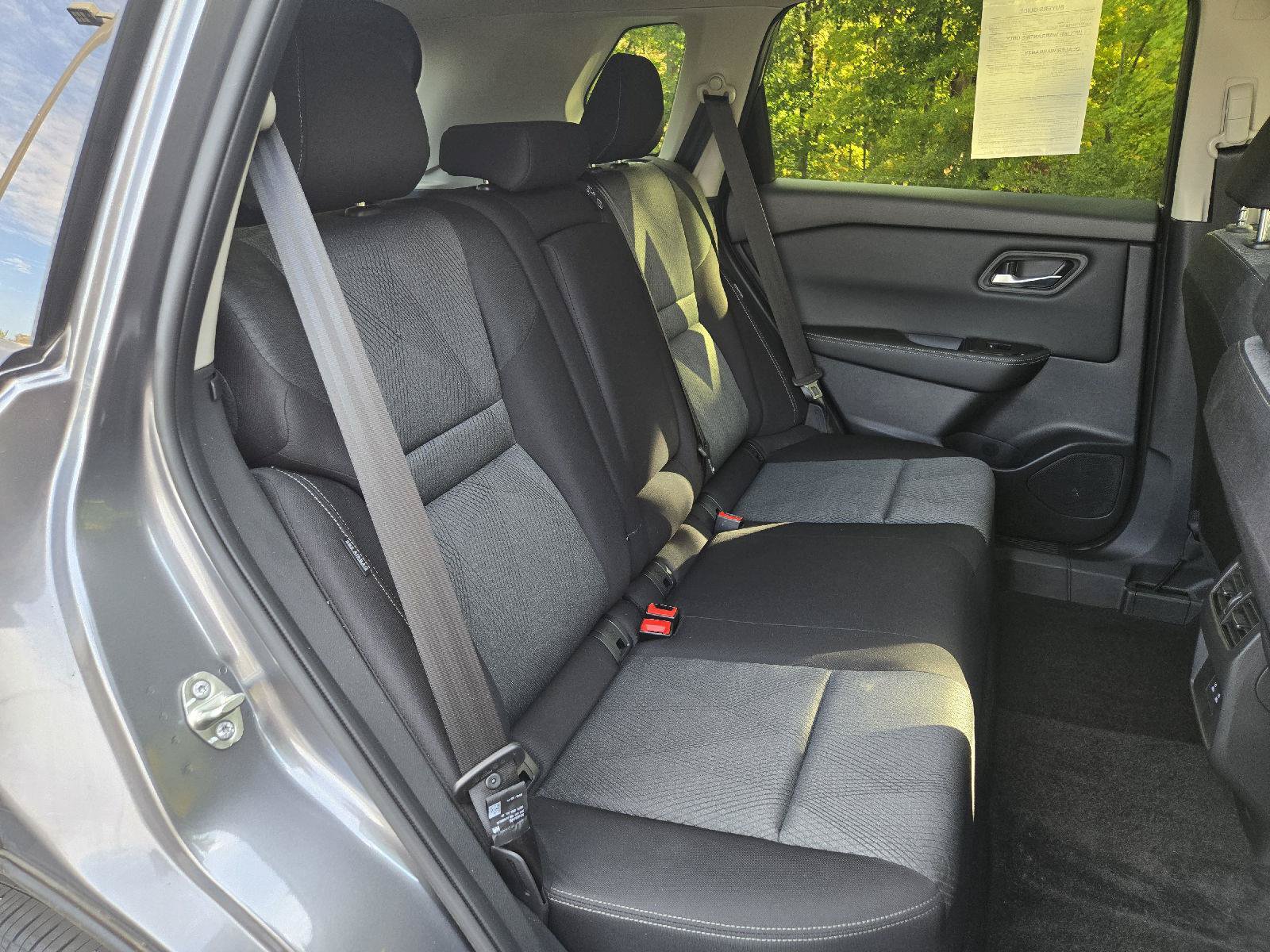 Used 2025 Nissan Rogue SV AWD/4WD image 28