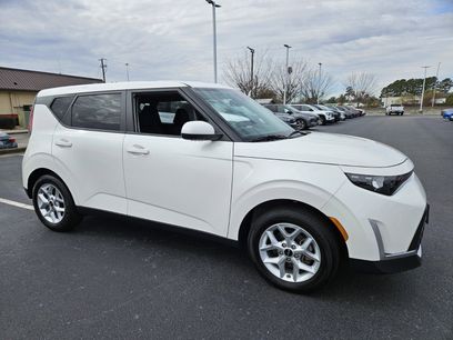 Used 2024 Kia Soul LX w/ Option Group 015