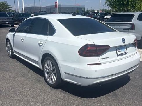 Used 2017 Volkswagen Passat 1.8T SEL Premium FWD image 7