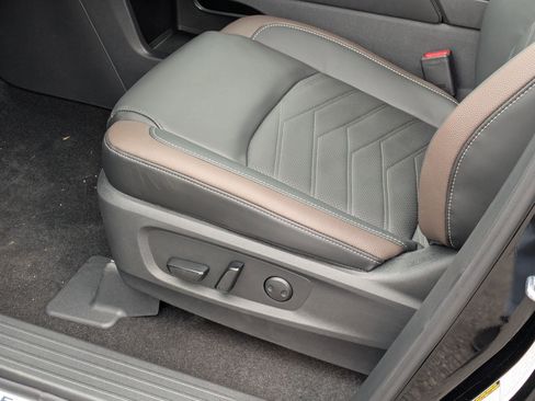 New 2025 Nissan Pathfinder Platinum w/ Cargo Package image 4