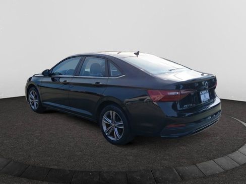 Used 2023 Volkswagen Jetta SE FWD image 5