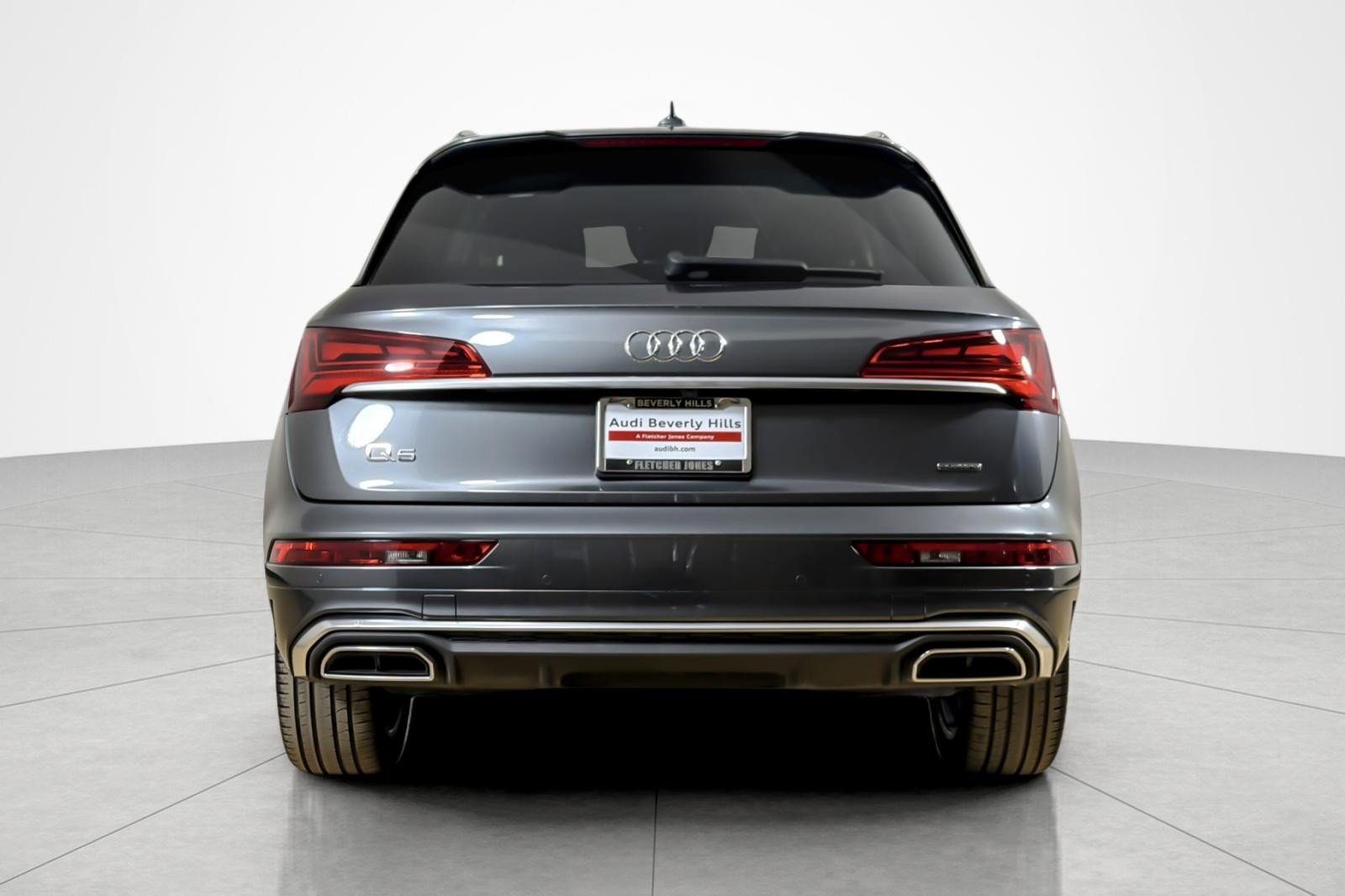Used 2023 Audi Q5 e Premium Plus w/ Premium Plus Package AWD/4WD image 4