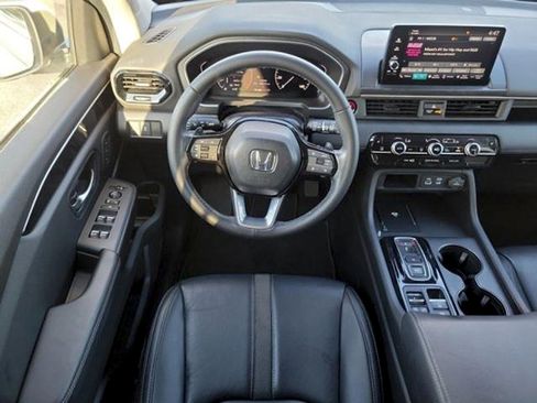 Used 2024 Honda Pilot EX-L image 12