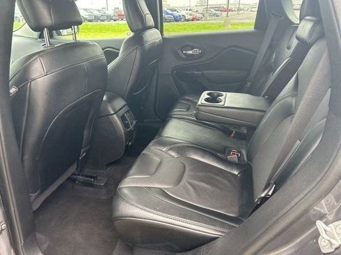 Used 2022 Jeep Cherokee Latitude Lux w/ Sun & Sound Group AWD/4WD image 35
