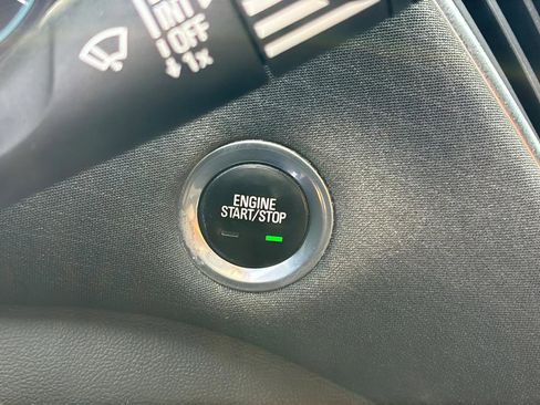 Used 2020 Chevrolet Malibu LT FWD image 26