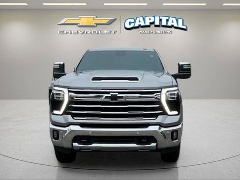 Used 2025 Chevrolet Silverado 2500 LTZ w/ LTZ Plus Package AWD/4WD image 8