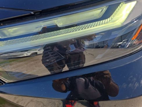 Used 2022 Toyota RAV4 Limited w/ Limited Grade Weather Package image 27