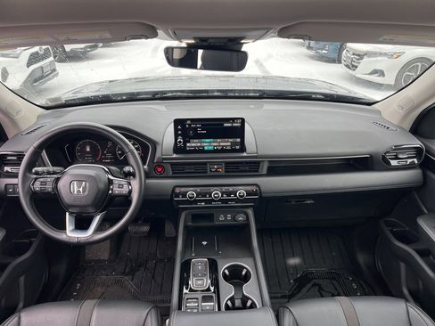 Used 2024 Honda Pilot Touring image 19