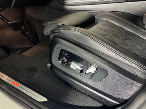 Used 2026 BMW X7 xDrive40i image 13