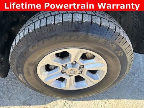 Used 2019 Toyota 4Runner SR5 image 29