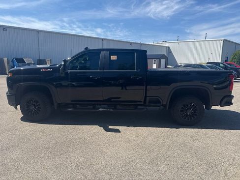 Used 2021 Chevrolet Silverado 2500 LTZ w/ LTZ Plus Package AWD/4WD image 6
